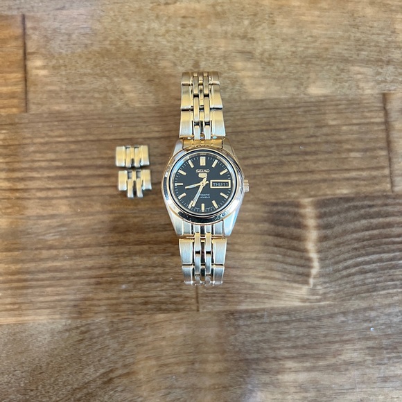 Seiko Gold and Black Women's Watch - Picture 1 of 10